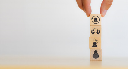 安全《小心地滑》在早教有什么特点