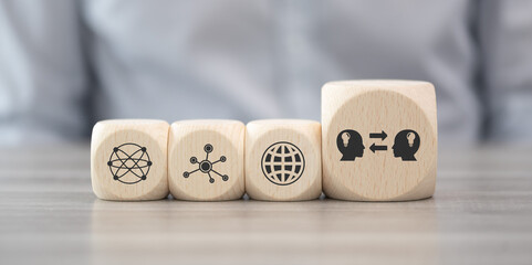 一匹野马标志是什么车